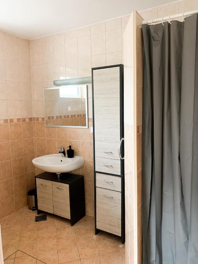 Lovely Basement Rental Блед Экстерьер фото